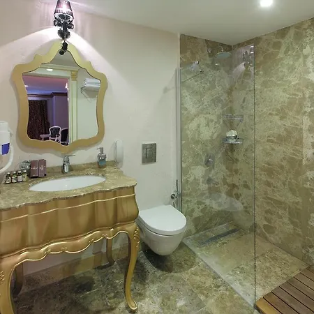 Camelot Boutique 4*
