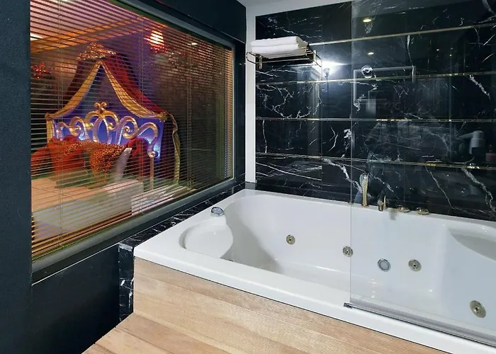 Camelot Boutique Akiarlar